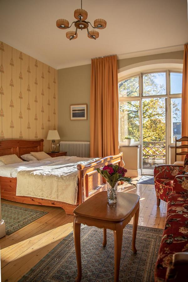 Hotell Station Шиннскаттеберг Екстер'єр фото