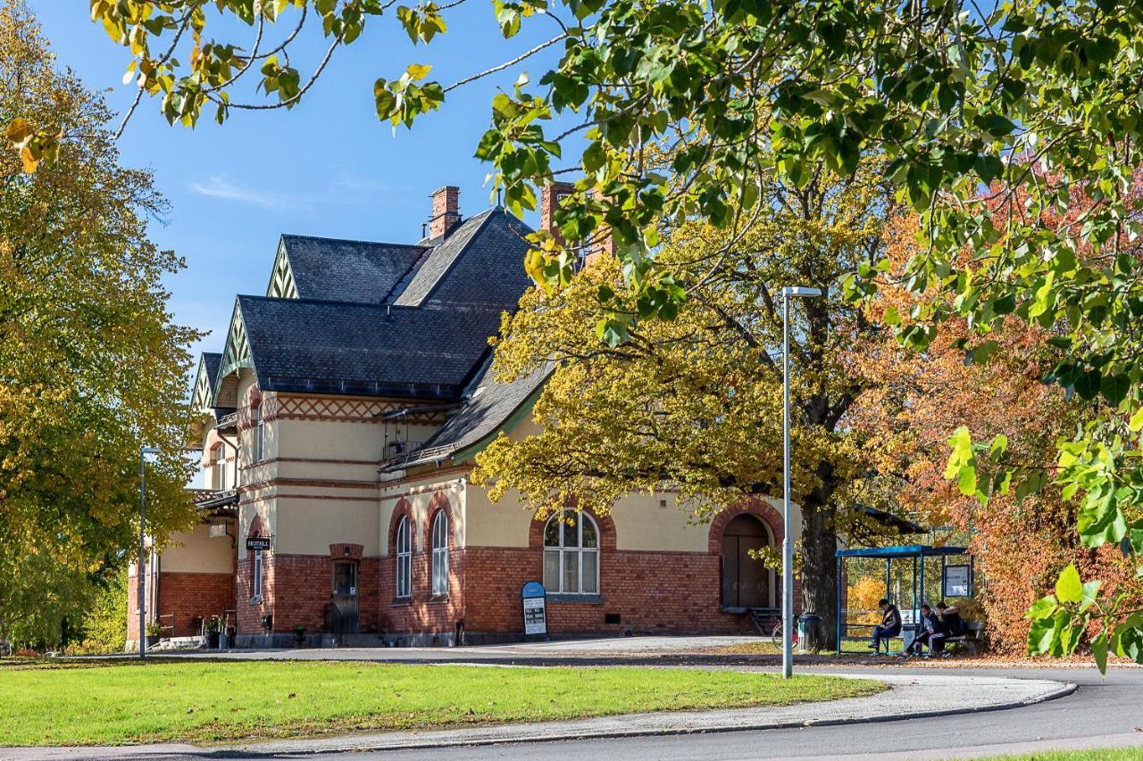 Hotell Station Шиннскаттеберг Екстер'єр фото
