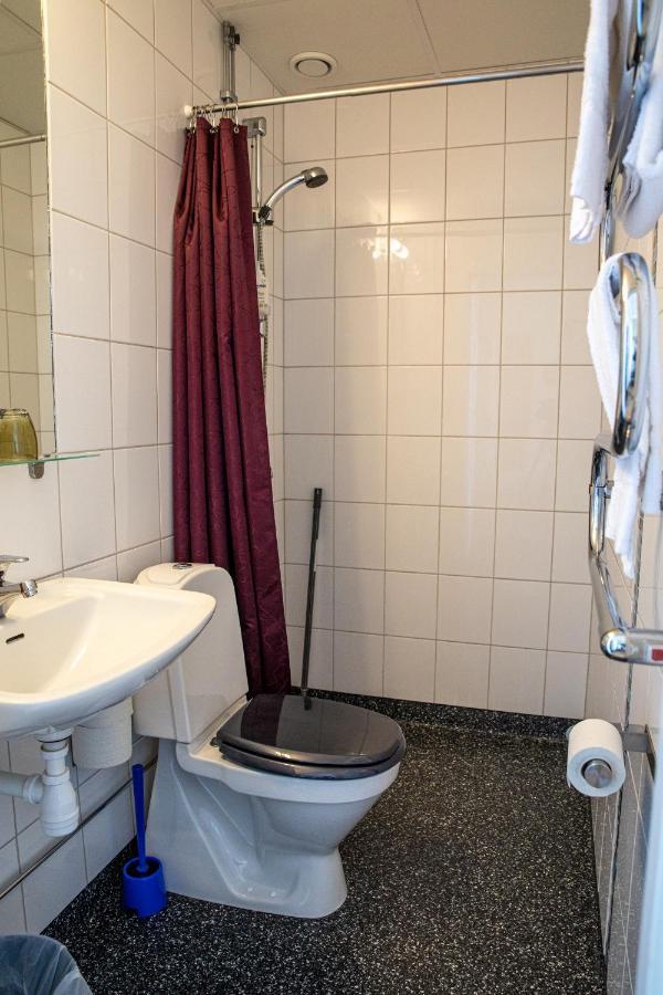 Hotell Station Шиннскаттеберг Екстер'єр фото